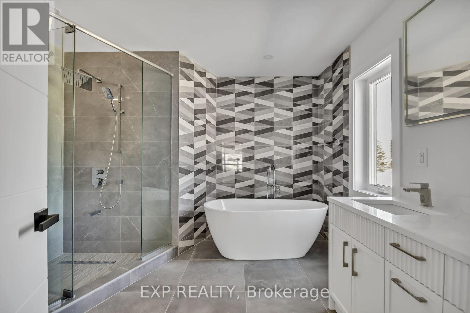 485 Hartleigh Avenue, Ottawa, Ontario  K2B 5J5 - Photo 22 - X12405220