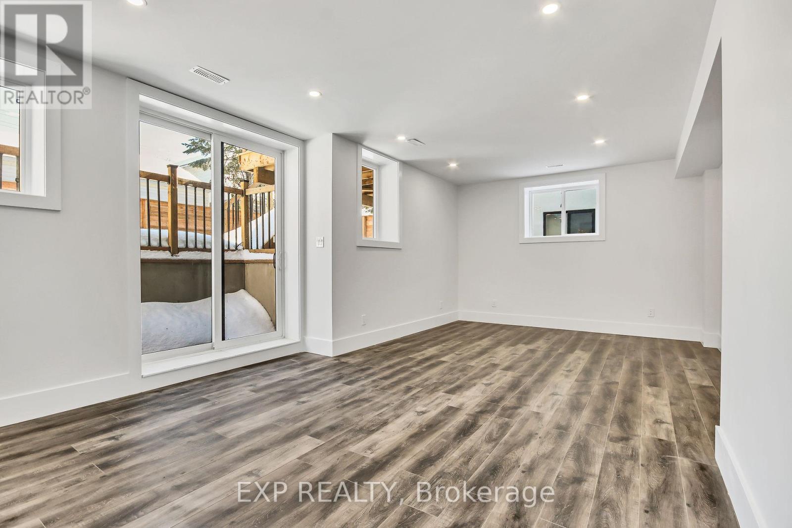 485 Hartleigh Avenue, Ottawa, Ontario  K2B 5J5 - Photo 33 - X12405220
