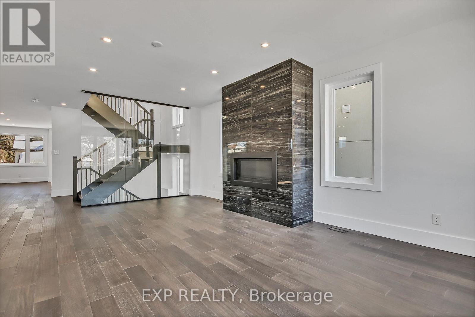 485 Hartleigh Avenue, Ottawa, Ontario  K2B 5J5 - Photo 5 - X12405220