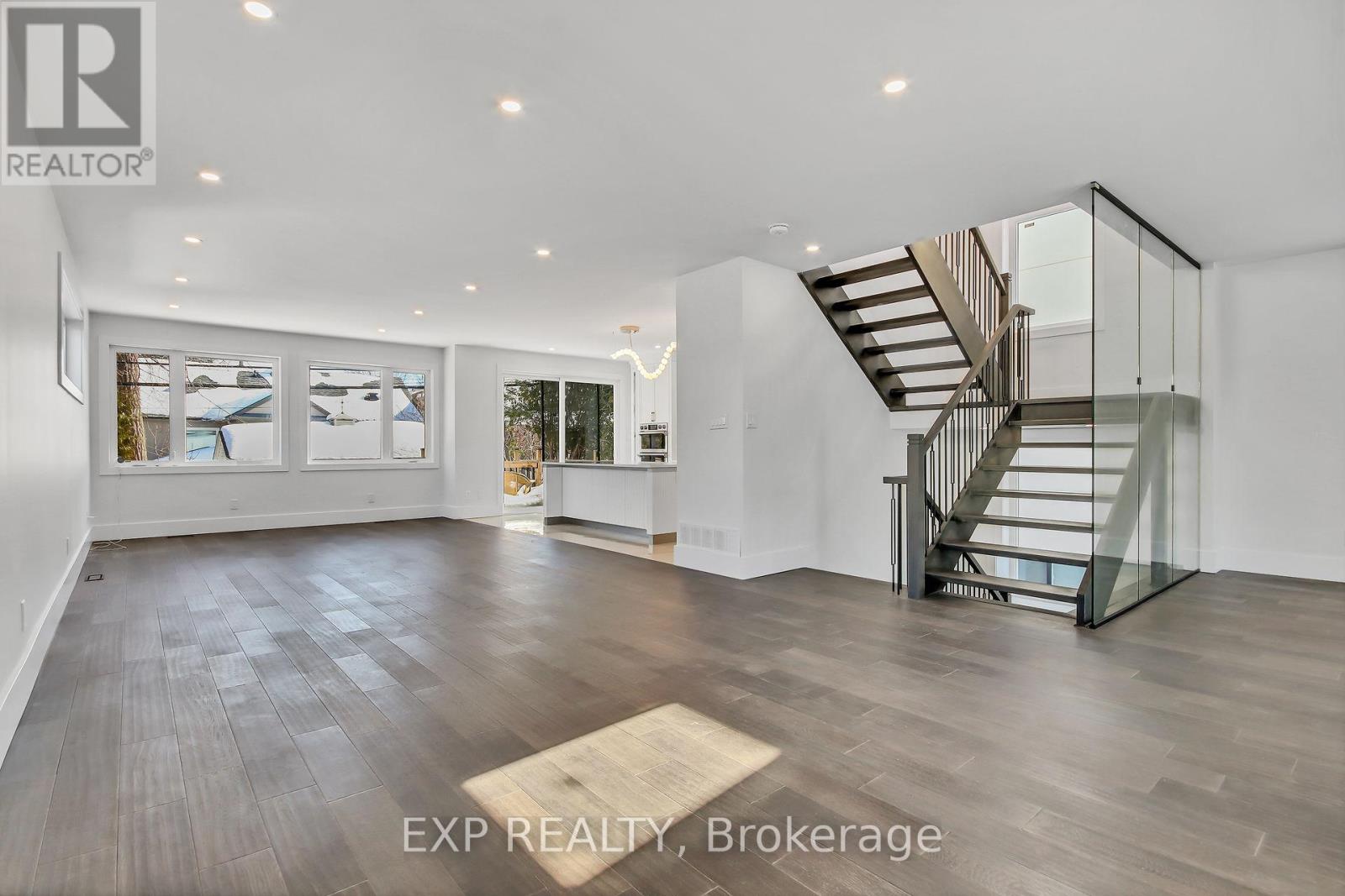 485 Hartleigh Avenue, Ottawa, Ontario  K2B 5J5 - Photo 7 - X12405220