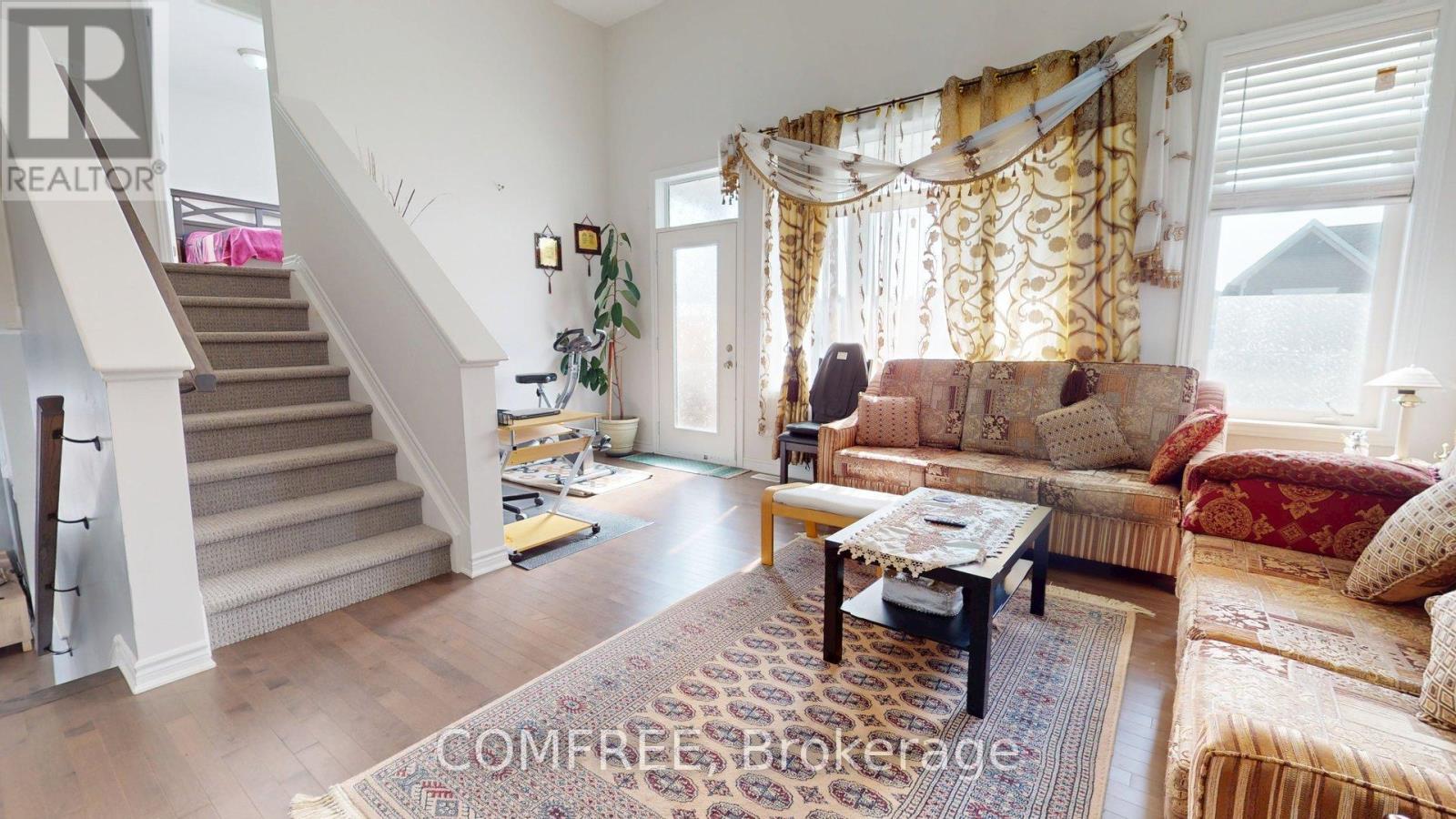 339 Lamarche Avenue, Ottawa, Ontario  K1W 0M9 - Photo 10 - X12405253
