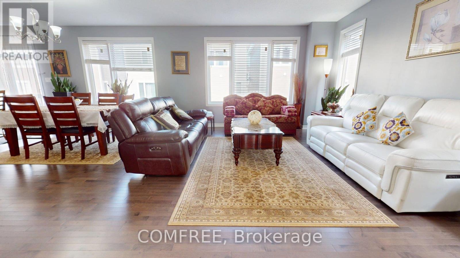 339 Lamarche Avenue, Ottawa, Ontario  K1W 0M9 - Photo 3 - X12405253