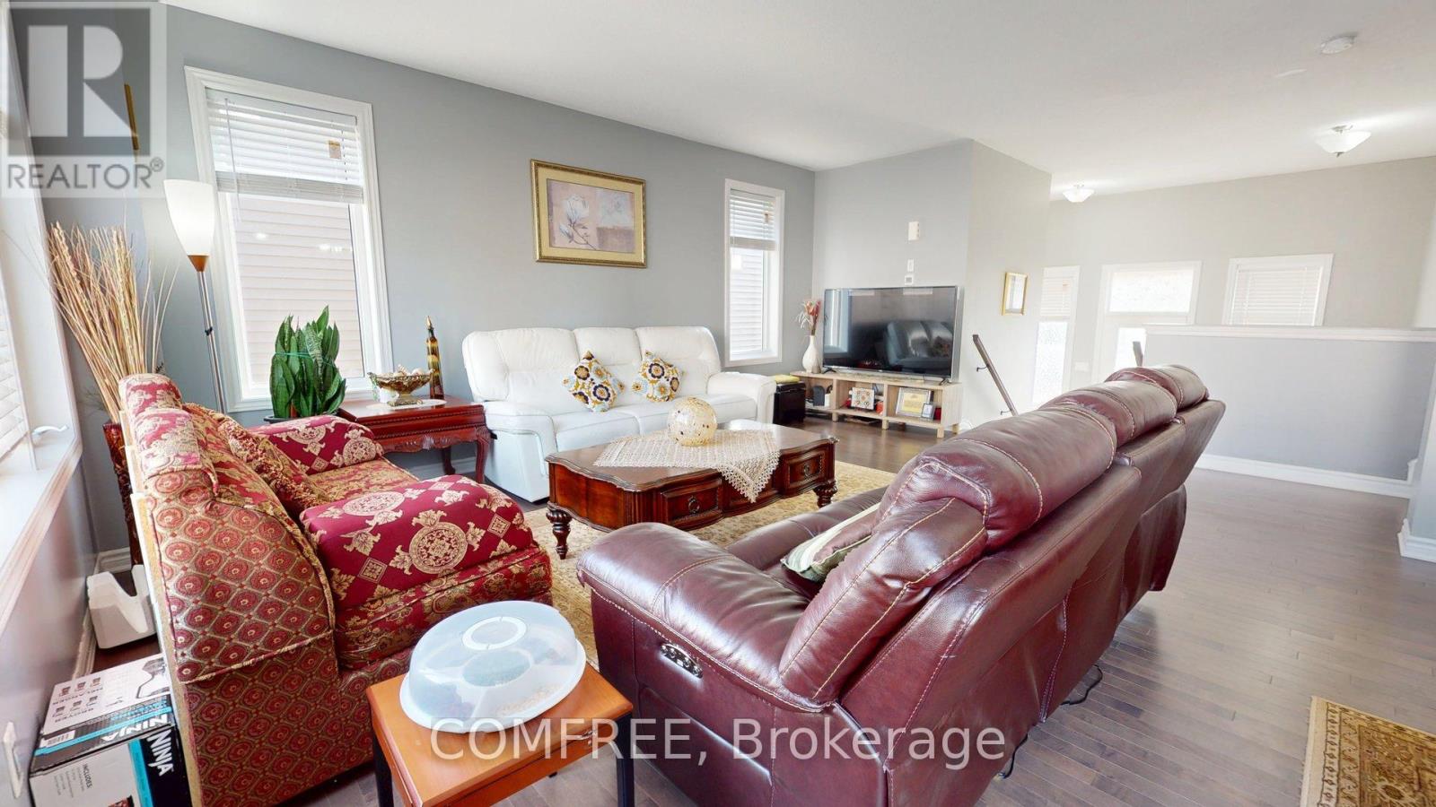 339 Lamarche Avenue, Ottawa, Ontario  K1W 0M9 - Photo 4 - X12405253
