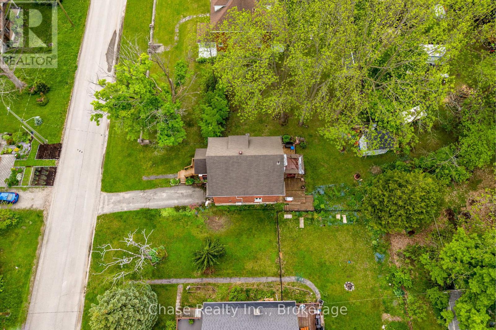 746 Sixth Avenue, Tay (Port Mcnicoll), Ontario  L0K 1R0 - Photo 32 - S12405256