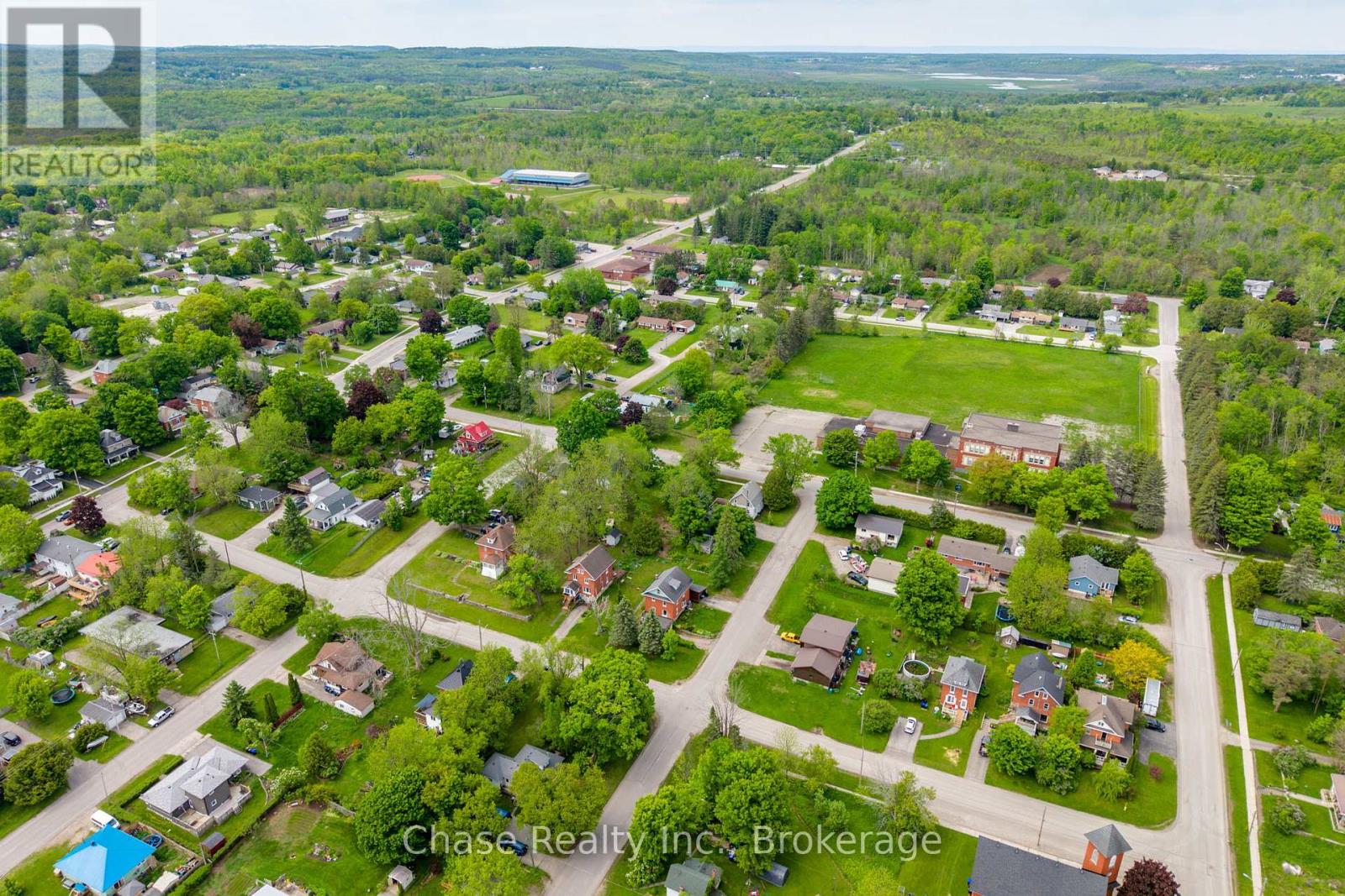 746 Sixth Avenue, Tay (Port Mcnicoll), Ontario  L0K 1R0 - Photo 34 - S12405256