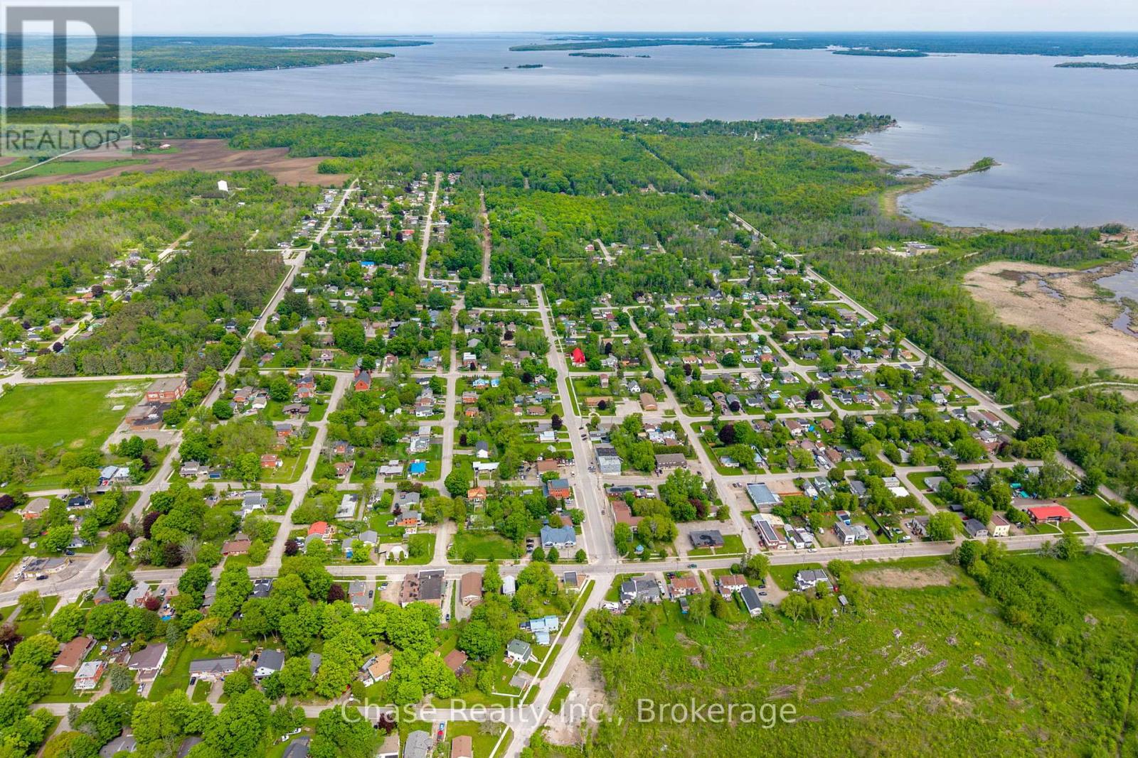 746 Sixth Avenue, Tay (Port Mcnicoll), Ontario  L0K 1R0 - Photo 37 - S12405256