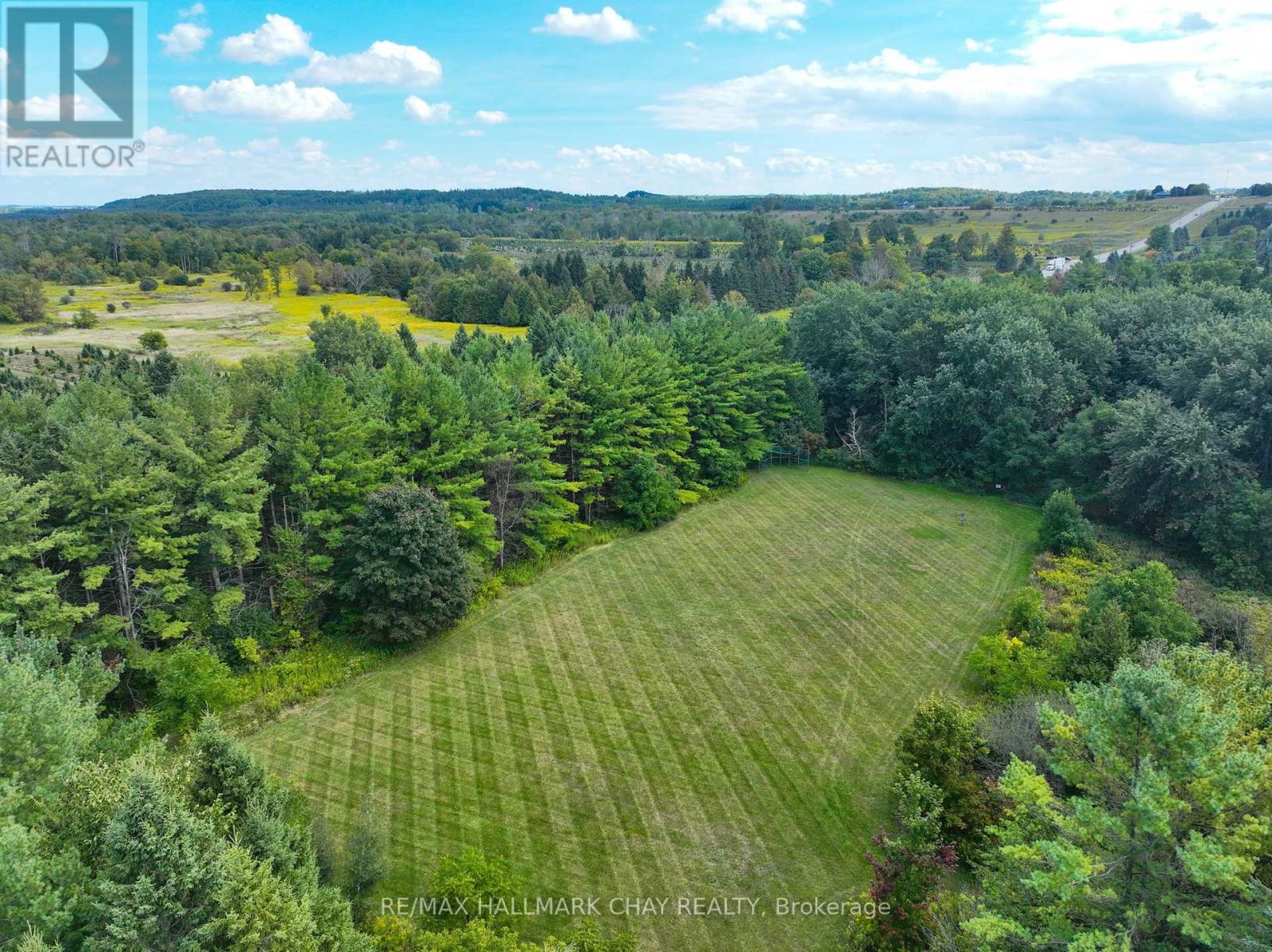 61 Pine River Crescent, Mulmur, Ontario  L9V 3H3 - Photo 33 - X12405163