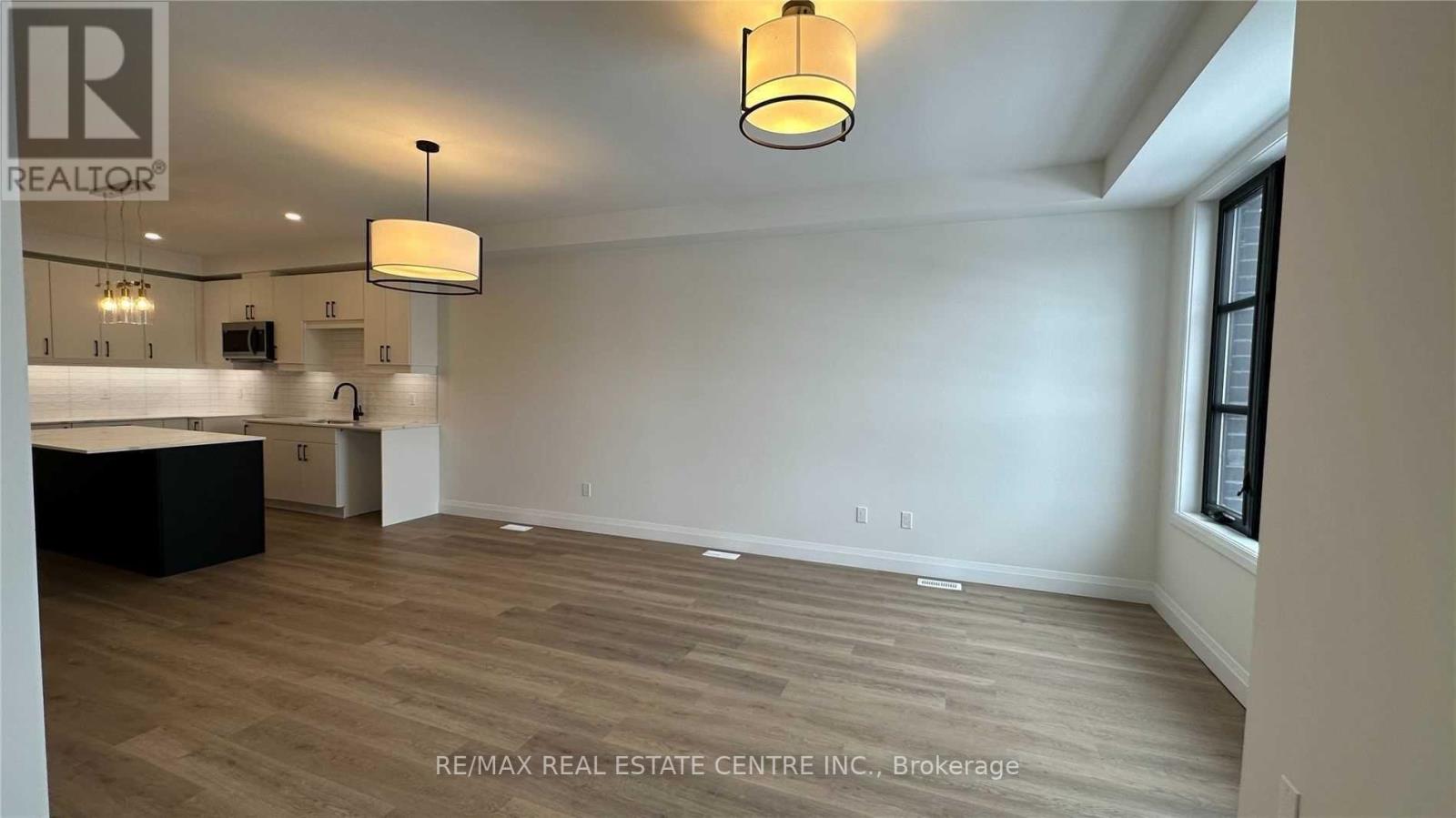 71 - 3900 Savoy Street, London South (South V), Ontario  N6P 0A3 - Photo 5 - X12405189