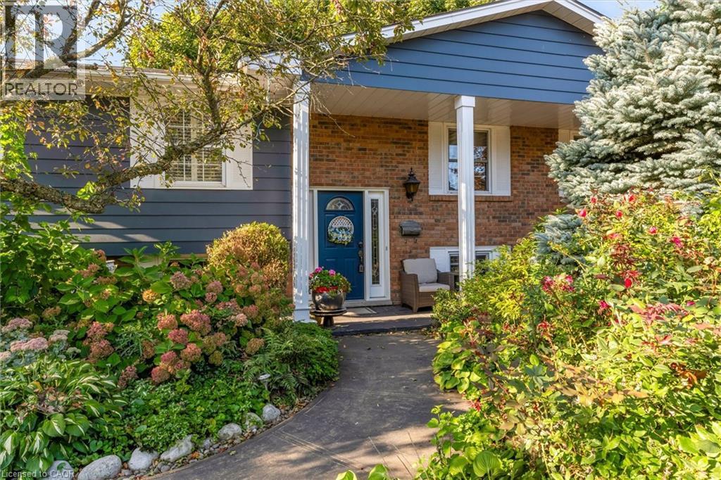 70 Lake Street, Grimsby, Ontario  L3M 2G7 - Photo 6 - 40764547