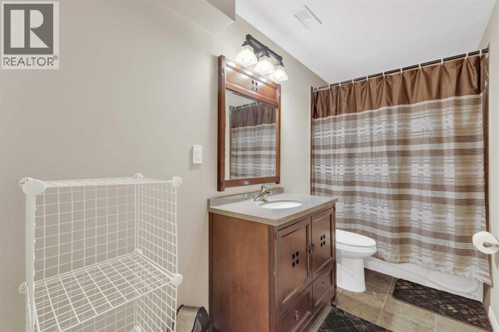 1 Liberty Place, Sylvan Lake, Alberta  T4S 0A2 - Photo 33 - A2257275