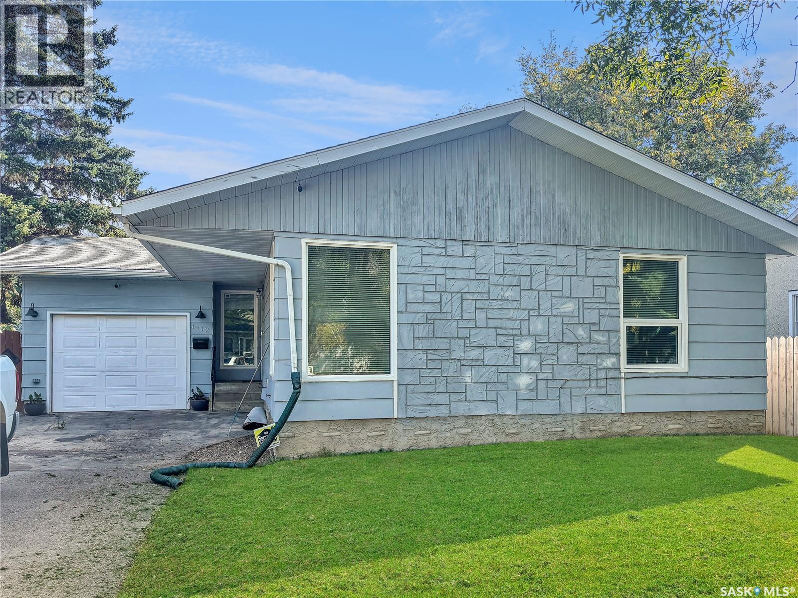 1512 104th STREET, North Battleford, Saskatchewan