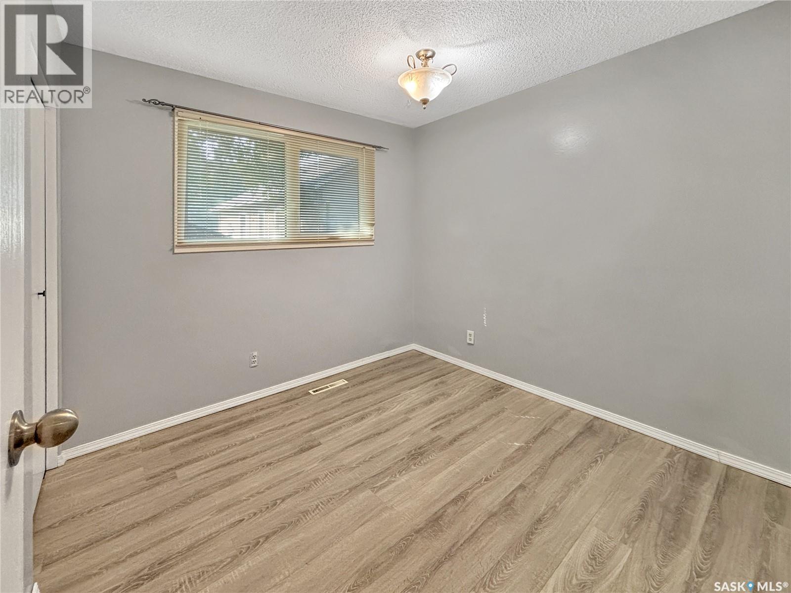 1512 104th Street, North Battleford, Saskatchewan  S9A 1P5 - Photo 7 - SK018380