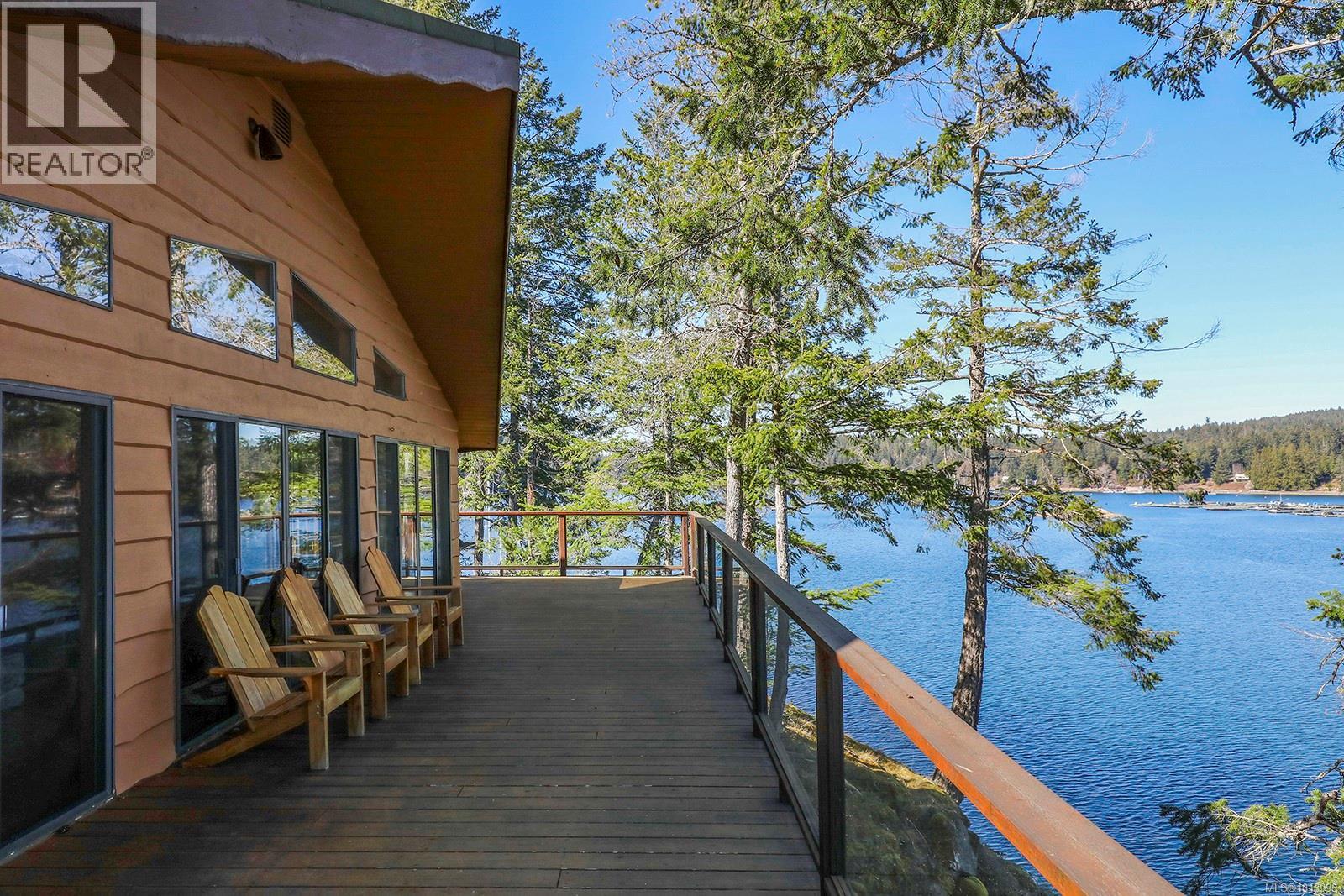 651 Gorge Harbour, Cortes Island, British Columbia  V0P 1Z0 - Photo 3 - 1013996
