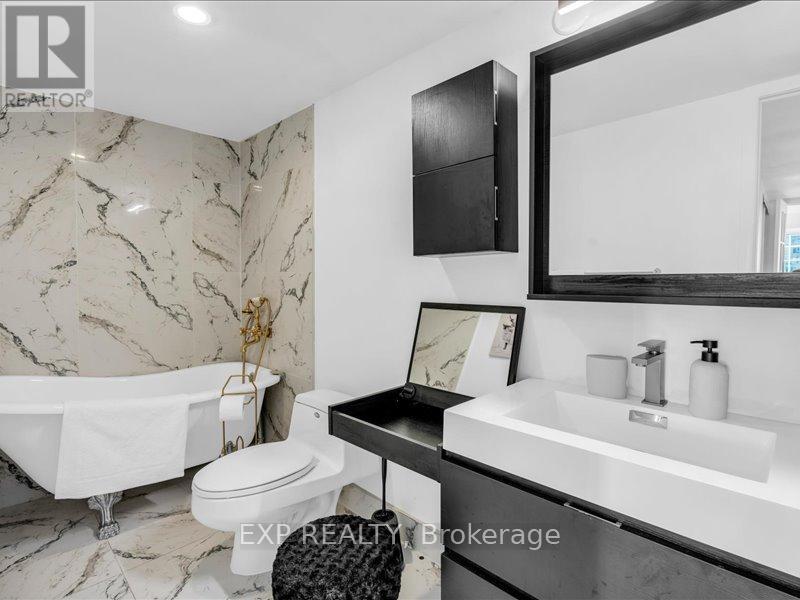1816 - 210 Victoria Street, Toronto (Church-Yonge Corridor), Ontario  M5B 2R3 - Photo 21 - C12405229