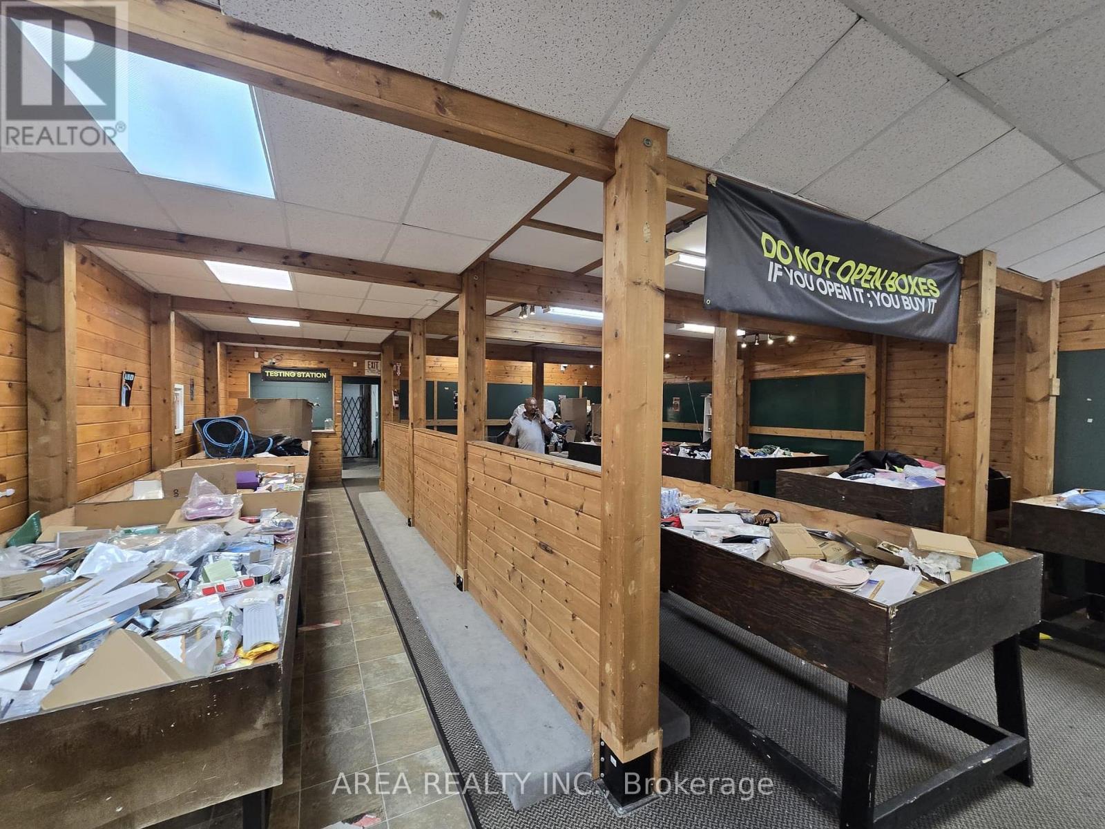 495 Taunton Road E, Oshawa, Ontario  L1H 7K4 - Photo 4 - E12405234