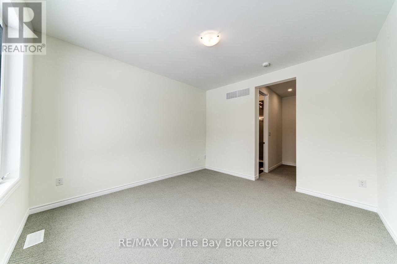 15 Sun Valley Avenue, Wasaga Beach, Ontario  L9Z 0N6 - Photo 19 - S12405272
