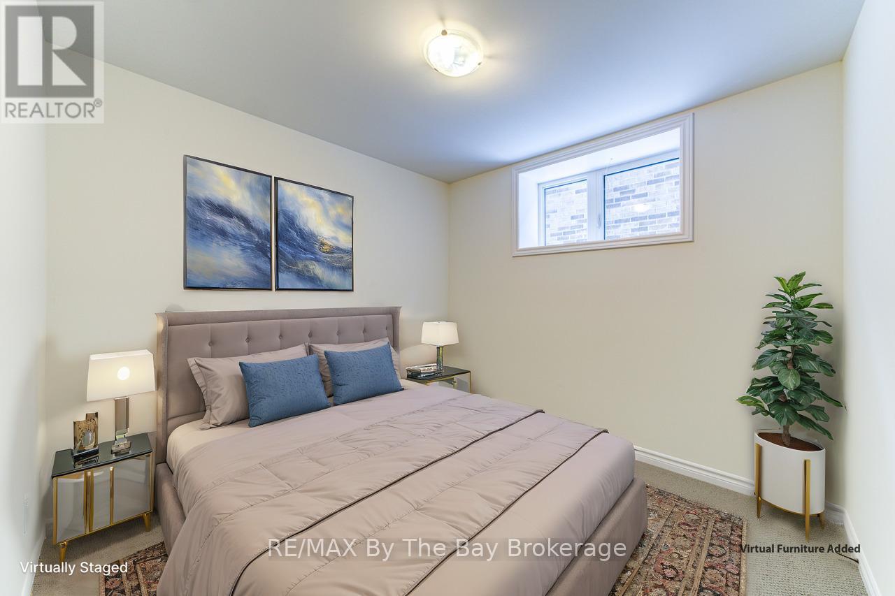 15 Sun Valley Avenue, Wasaga Beach, Ontario  L9Z 0N6 - Photo 22 - S12405272