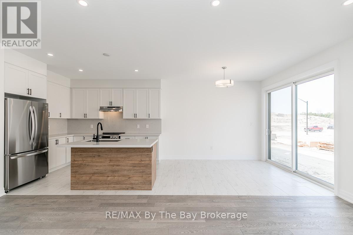 3 Rosanne Circle, Wasaga Beach, Ontario  L9Z 0N4 - Photo 17 - S12405273