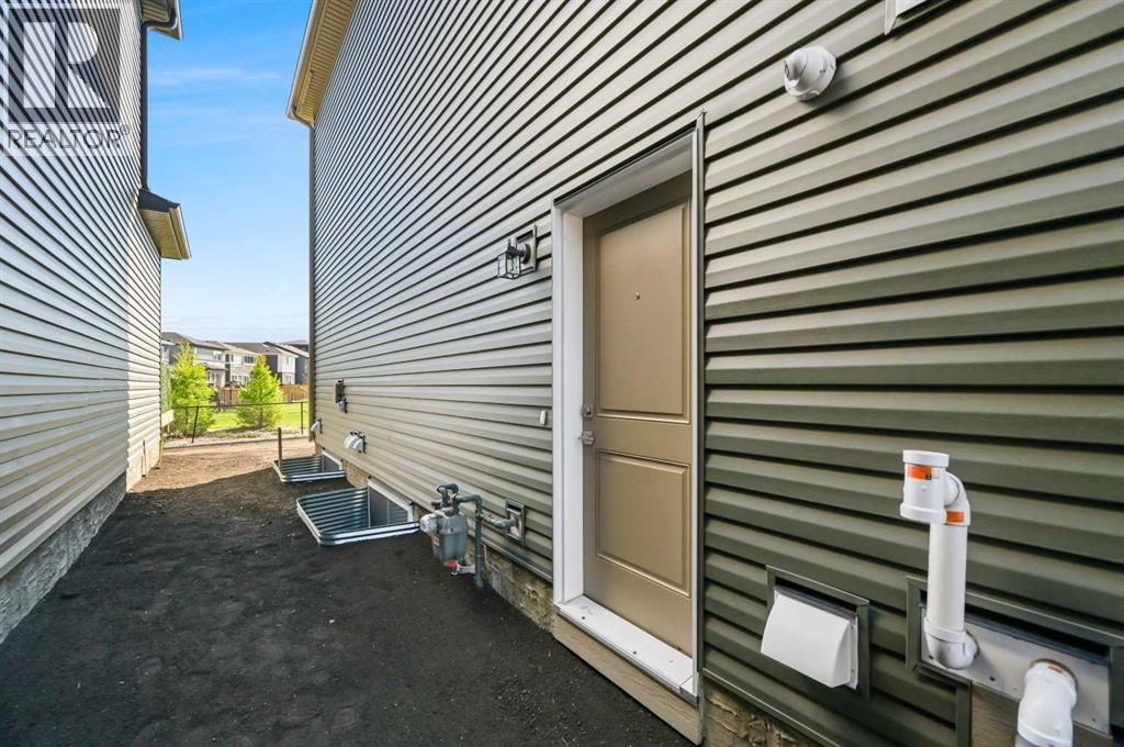 232 Belmont Park Sw, Calgary, Alberta  T2X 5T7 - Photo 2 - A2251792