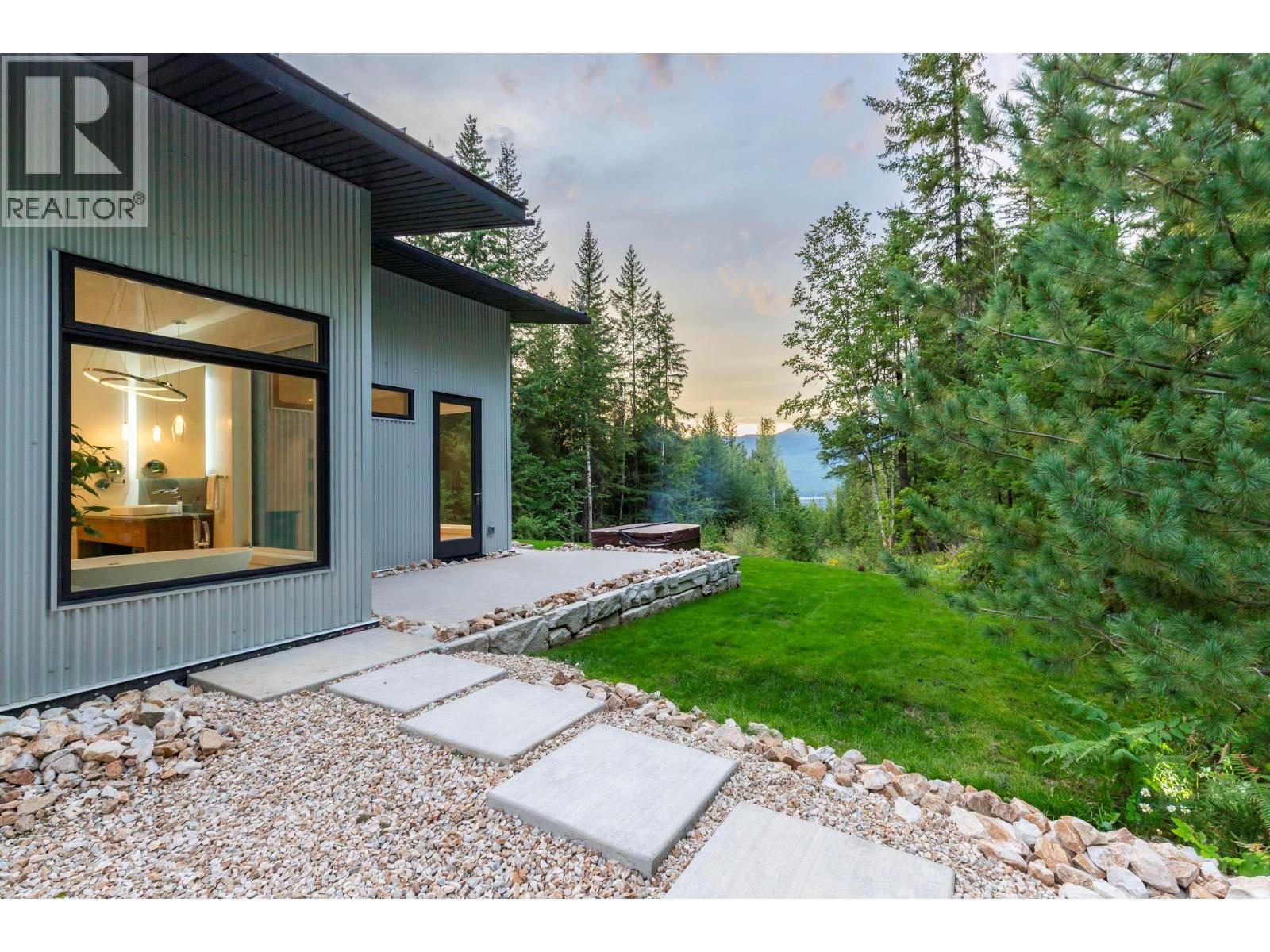 5147 Sunset Drive, Eagle Bay, British Columbia  V0E 1T0 - Photo 61 - 10363000