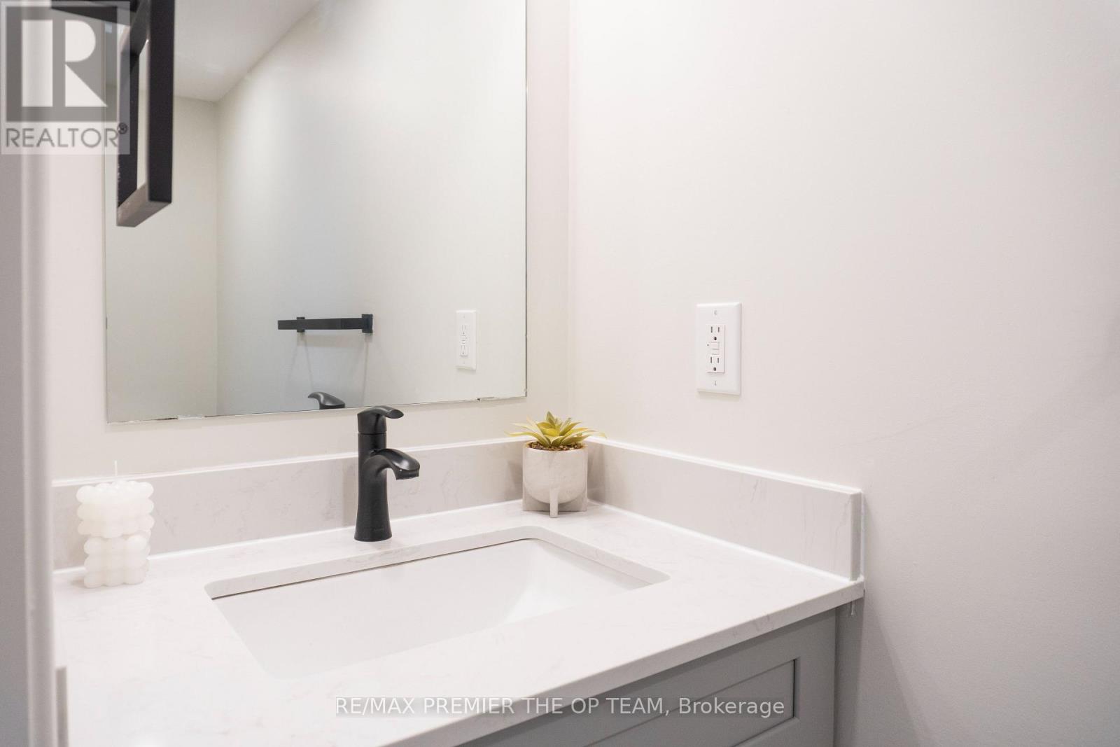 120 - 250 Sunny Meadow Boulevard, Brampton, Ontario  L6R 3Y7 - Photo 12 - W12405201