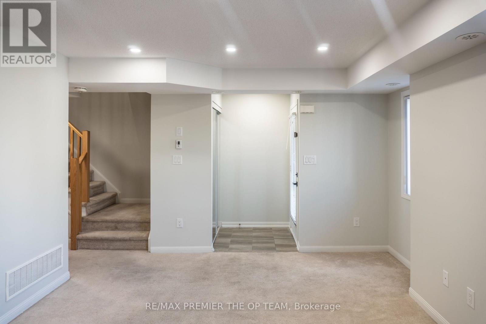 120 - 250 Sunny Meadow Boulevard, Brampton, Ontario  L6R 3Y7 - Photo 9 - W12405201