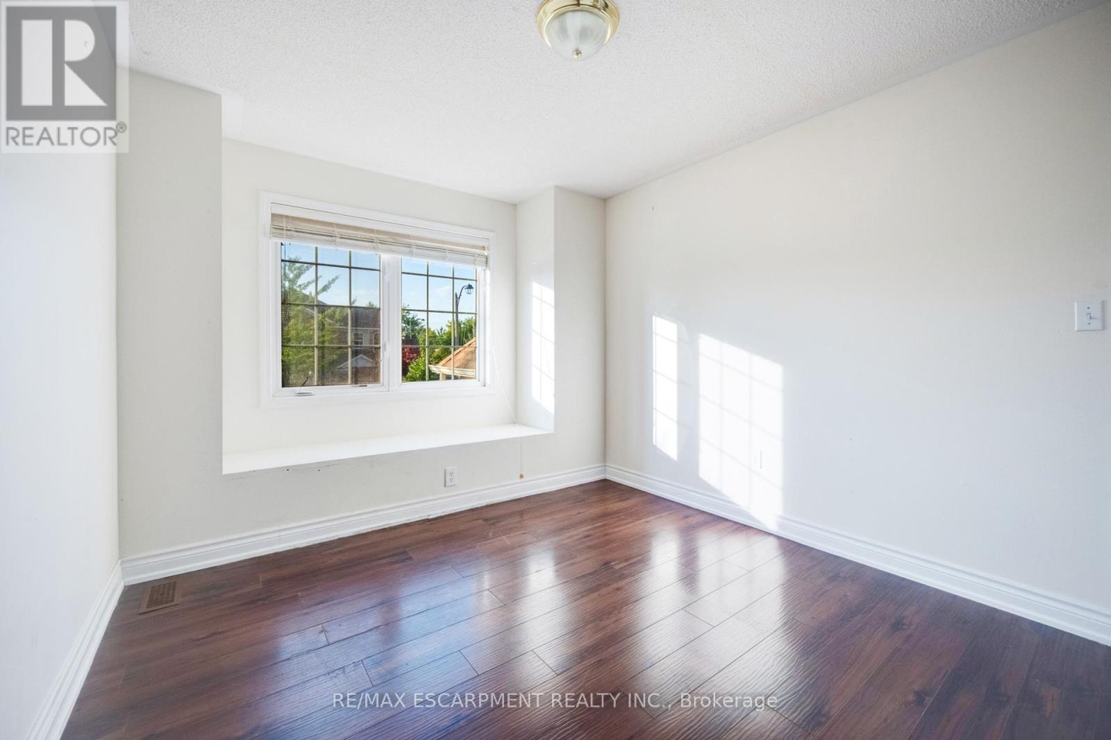 14 Yvonne Drive, Brampton, Ontario  L7A 3N5 - Photo 35 - W12405208