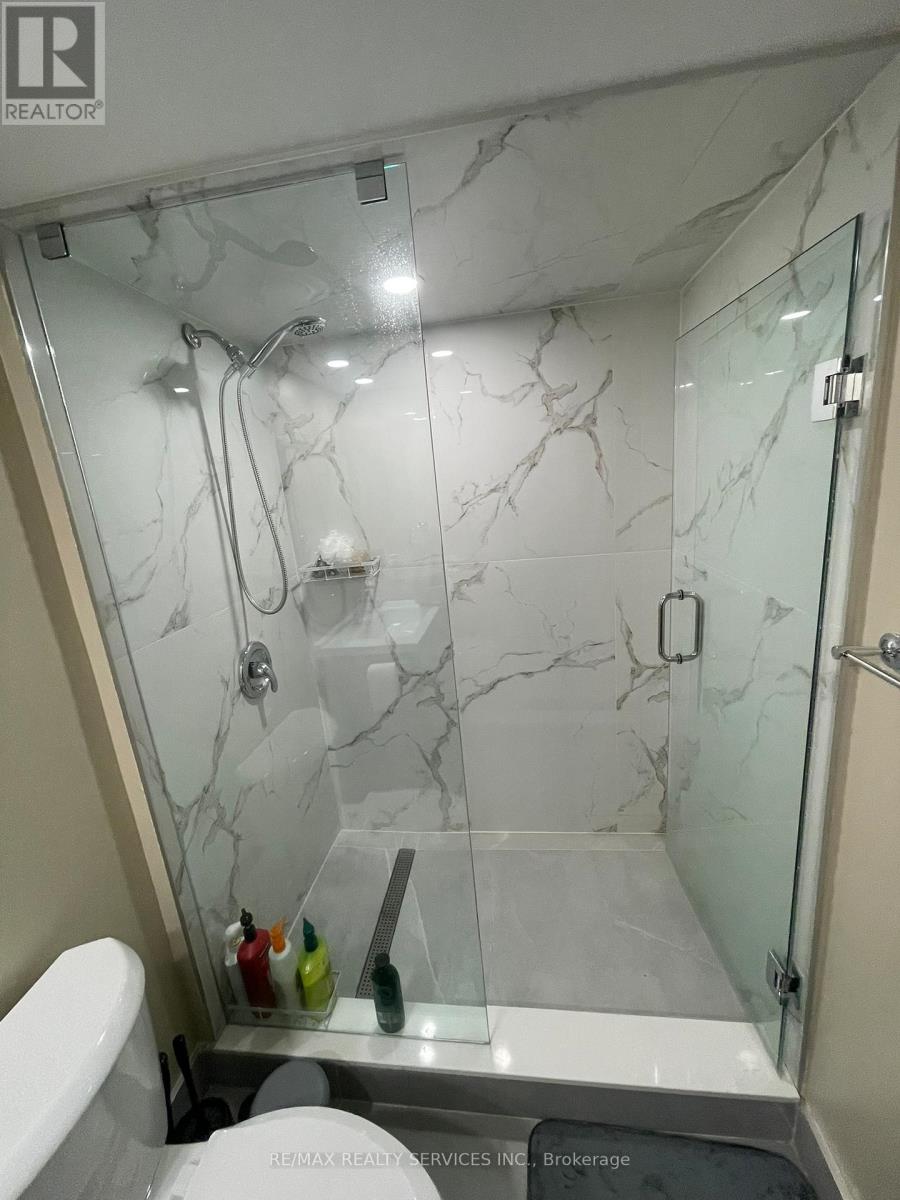 6888 Dillingwood Drive, Mississauga, Ontario  L5N 7E4 - Photo 27 - W12402344