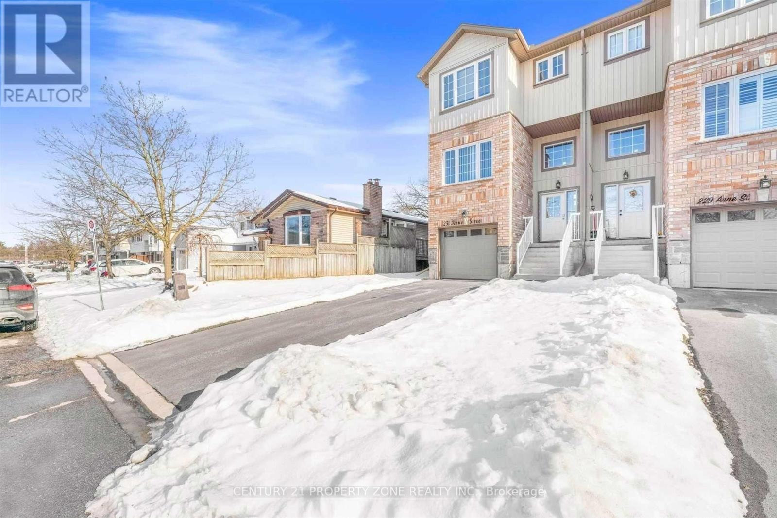 Property at 231 ANNE STREET image 3