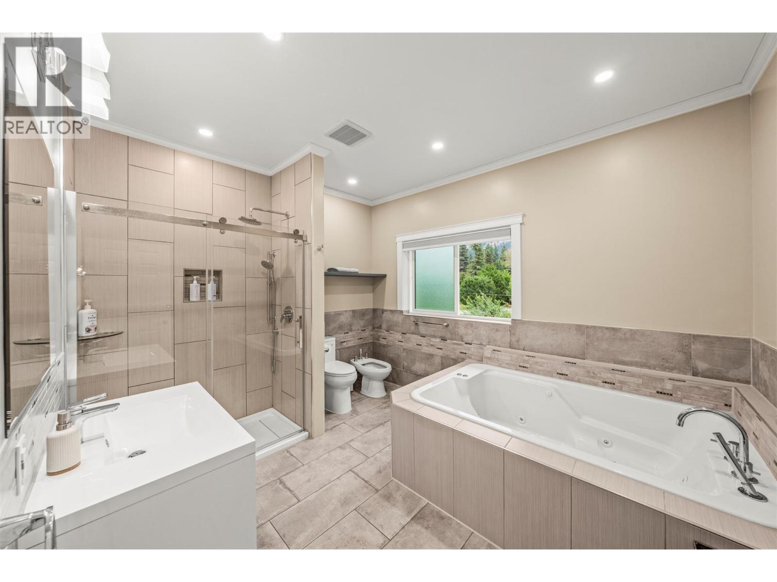 5936 Highway 6, Coldstream, British Columbia  V1B 1C8 - Photo 20 - 10362998