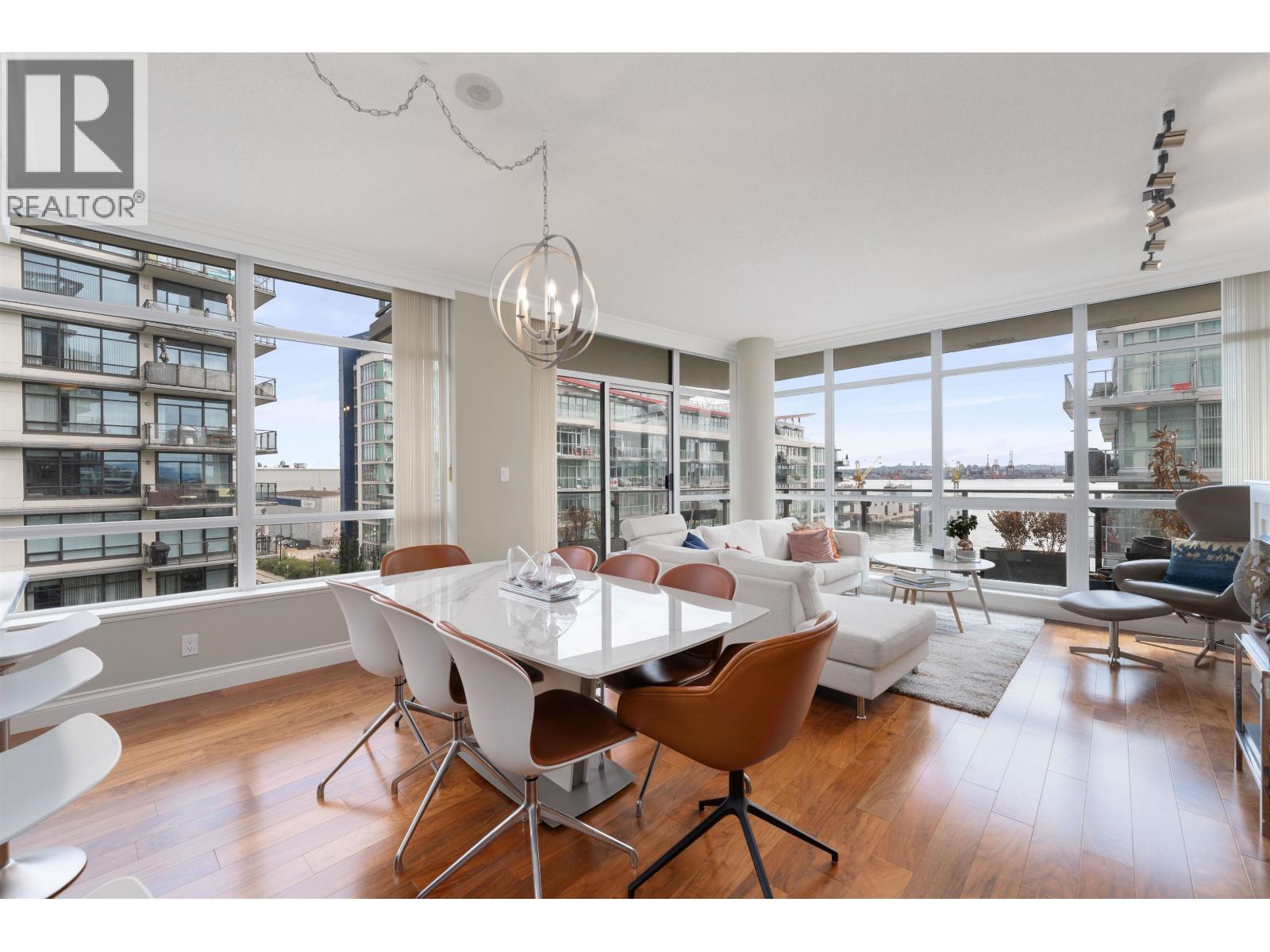 804 162 Victory Ship Way, North Vancouver, British Columbia  V7L 0B4 - Photo 1 - R3047938