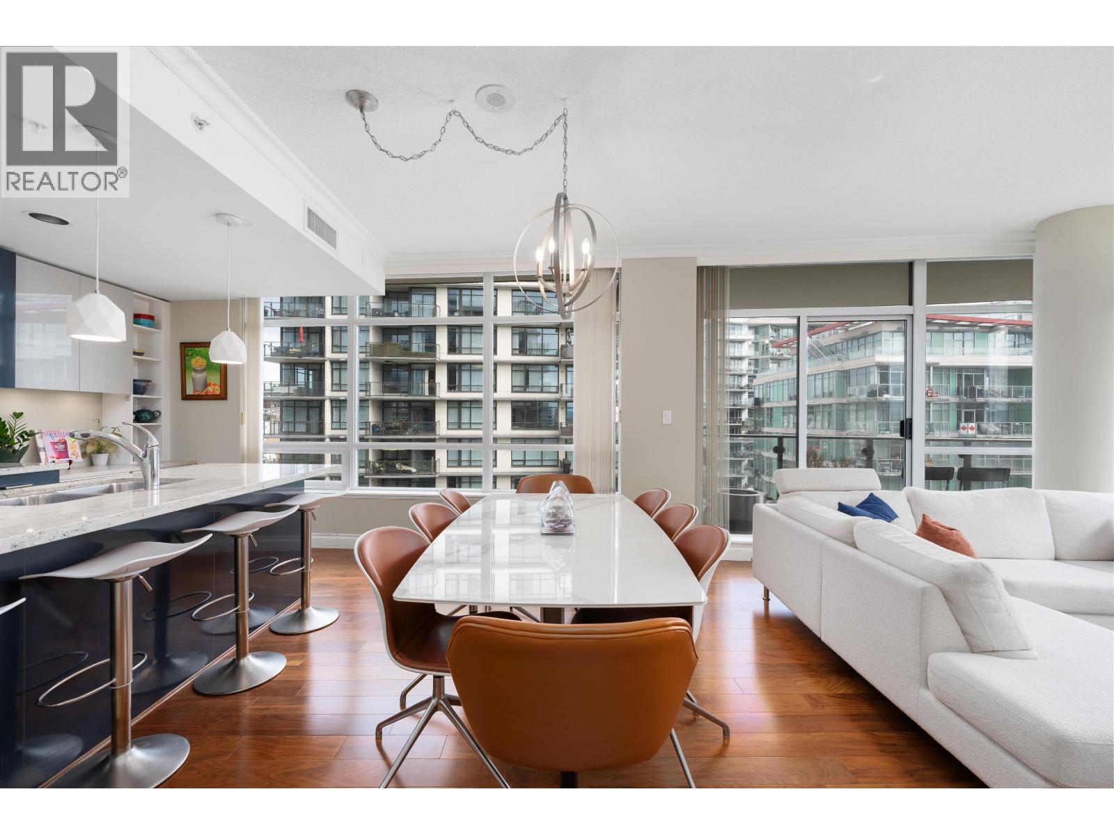 804 162 Victory Ship Way, North Vancouver, British Columbia  V7L 0B4 - Photo 4 - R3047938