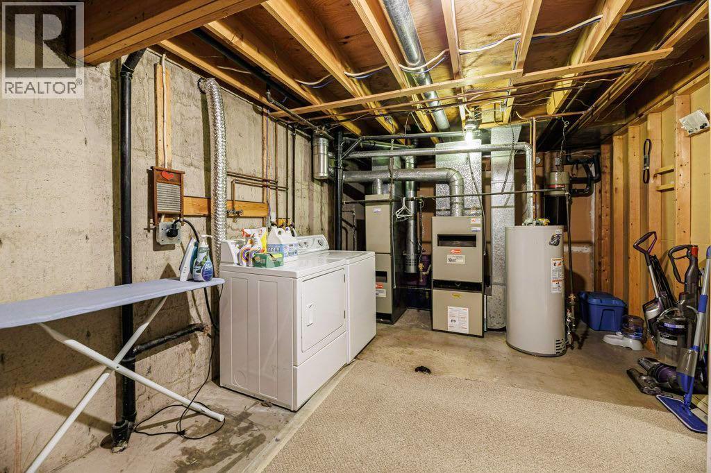 33 Fairway Drive, Lacombe, Alberta  T4L 1R4 - Photo 38 - A2252182
