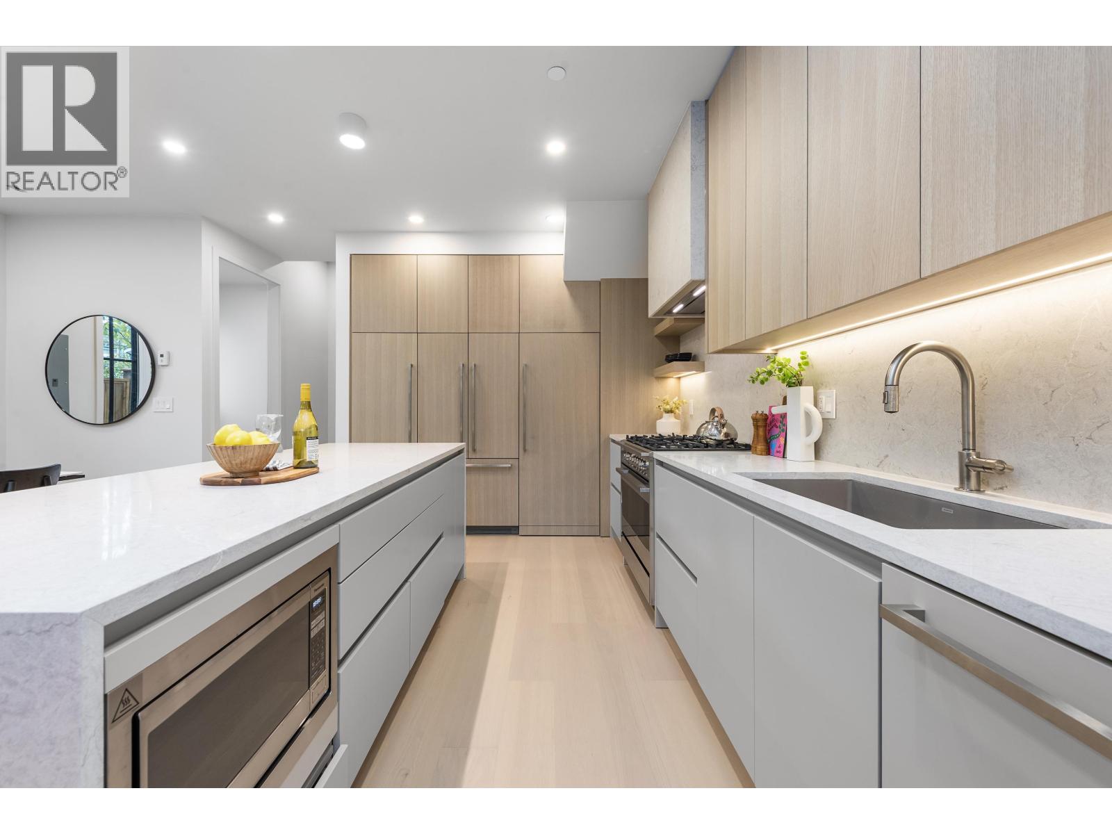 2 2136 E 10th Avenue, Vancouver, British Columbia  V5N 1Y1 - Photo 7 - R3047959