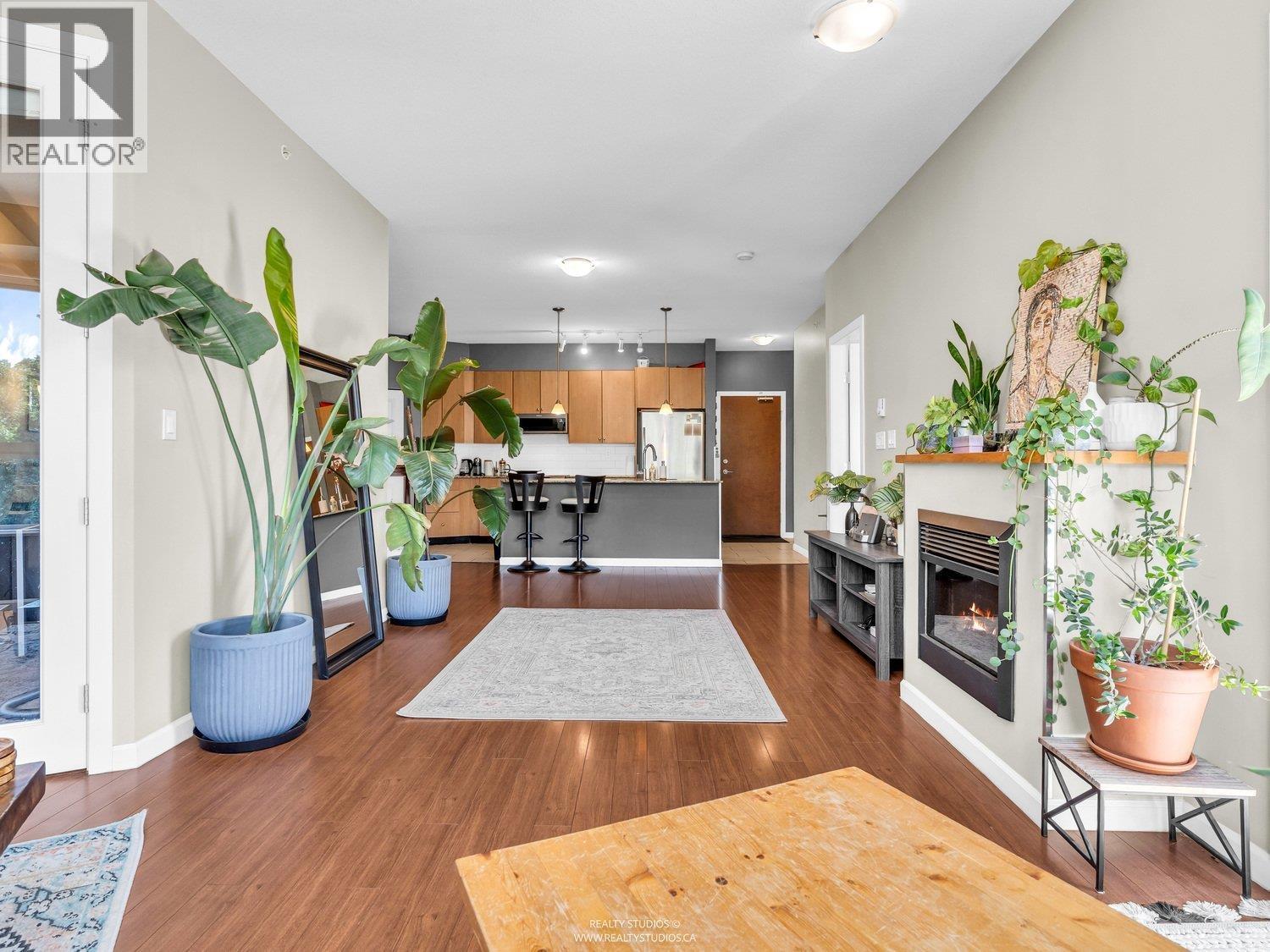 402 285 Ross Drive, New Westminster, British Columbia  V3L 0B9 - Photo 13 - R3048056