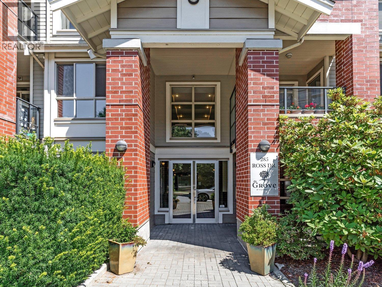 402 285 Ross Drive, New Westminster, British Columbia  V3L 0B9 - Photo 2 - R3048056