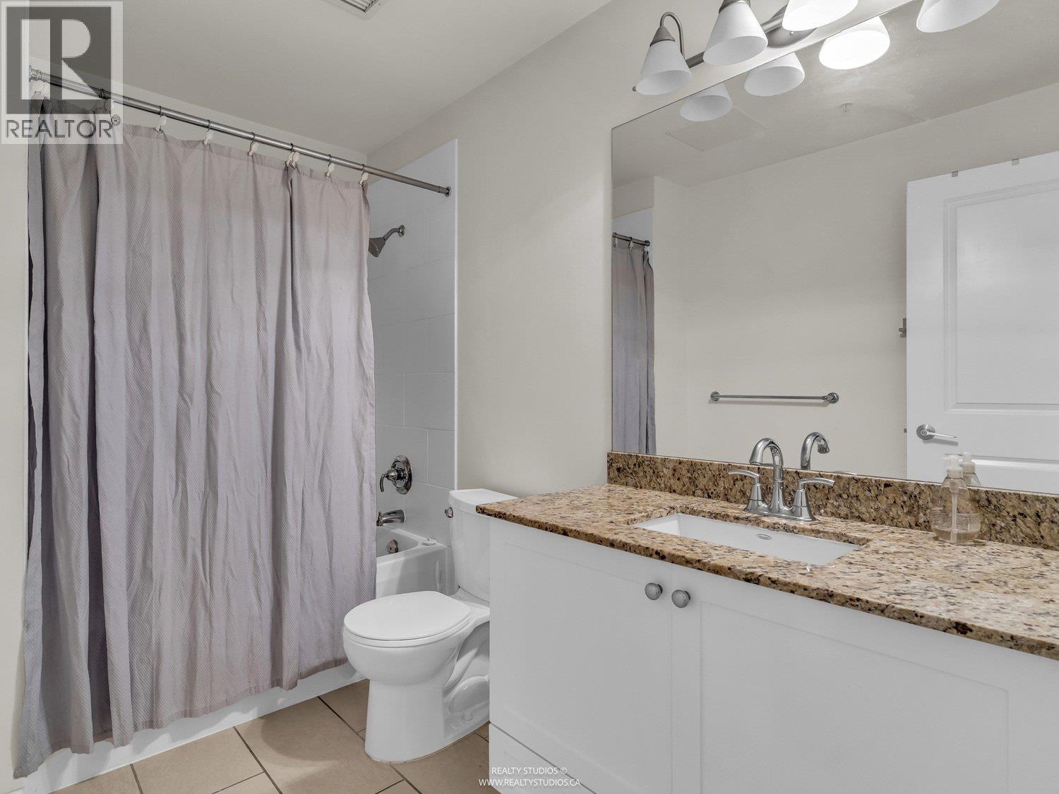 402 285 Ross Drive, New Westminster, British Columbia  V3L 0B9 - Photo 24 - R3048056