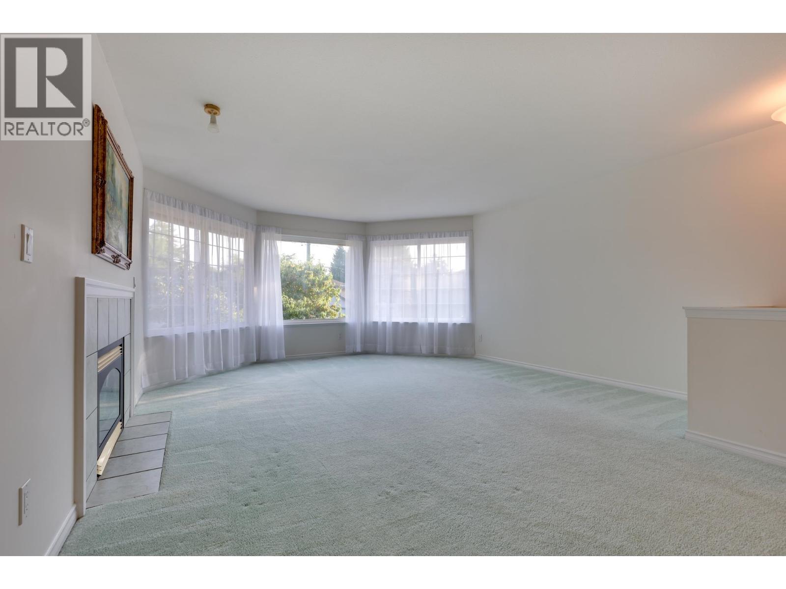 20509 123 Avenue, Maple Ridge, British Columbia  V2X 4A8 - Photo 2 - R3046876