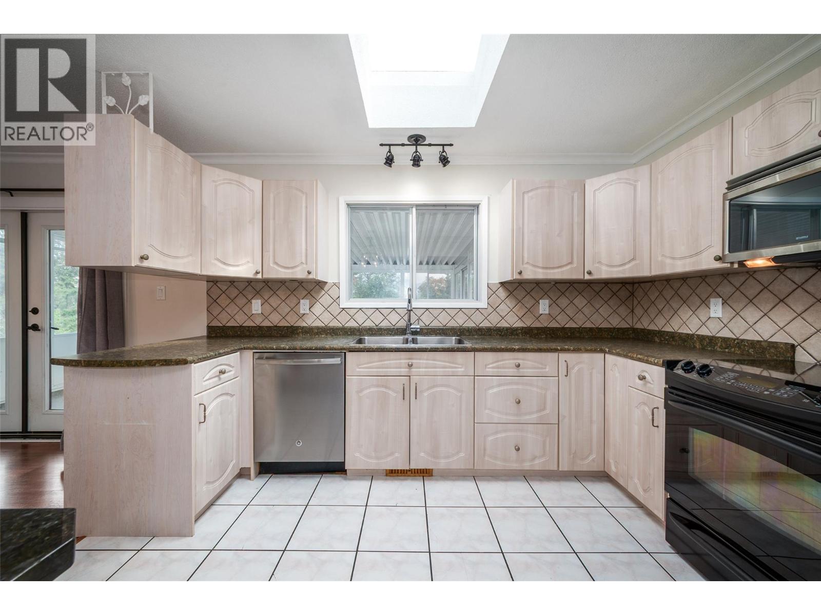 Photo 16 at 1463 Braemar Street, Glenmore, Kelowna Photo 16 at 1463 Braemar Street, Glenmore, Kelowna