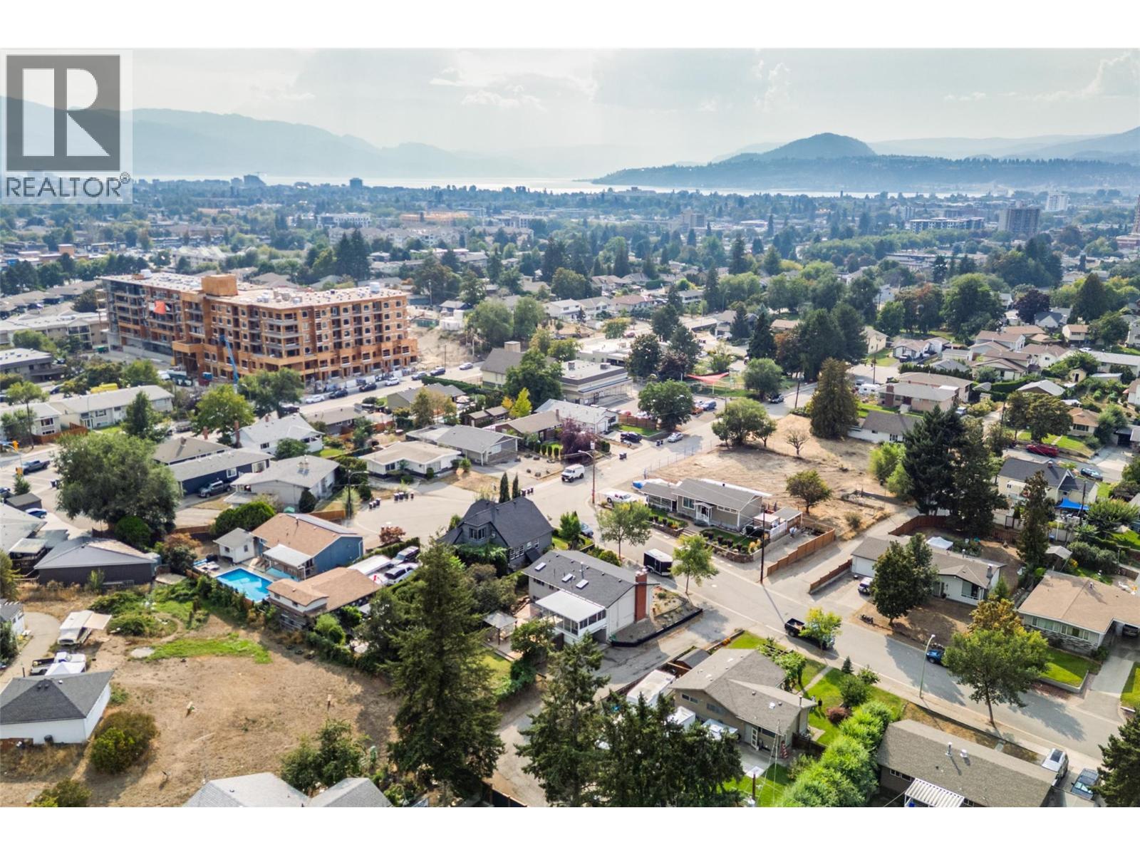 Photo 7 at 1463 Braemar Street, Glenmore, Kelowna Photo 7 at 1463 Braemar Street, Glenmore, Kelowna