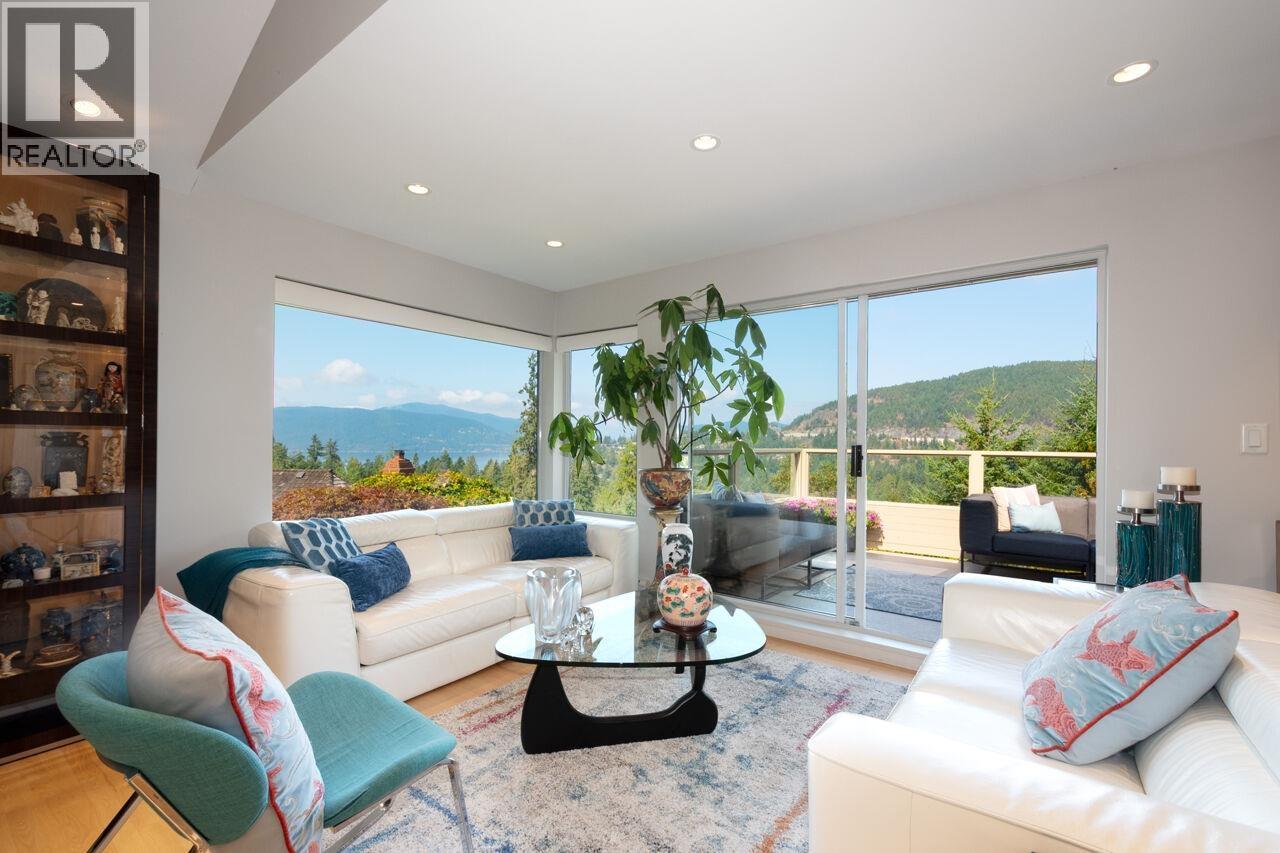 5480 Keith Road, West Vancouver, British Columbia  V7W 3C9 - Photo 4 - R3047886