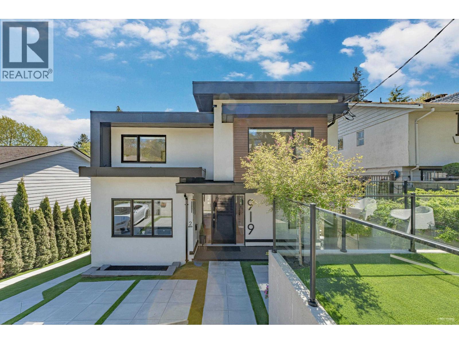 919 E 4TH STREET, North Vancouver, British Columbia