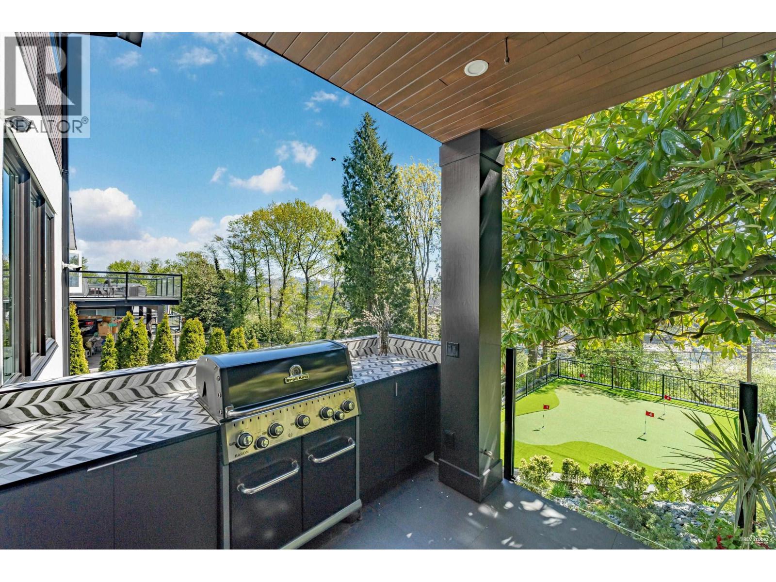919 E 4th Street, North Vancouver, British Columbia  V7L 1K3 - Photo 15 - R3047899