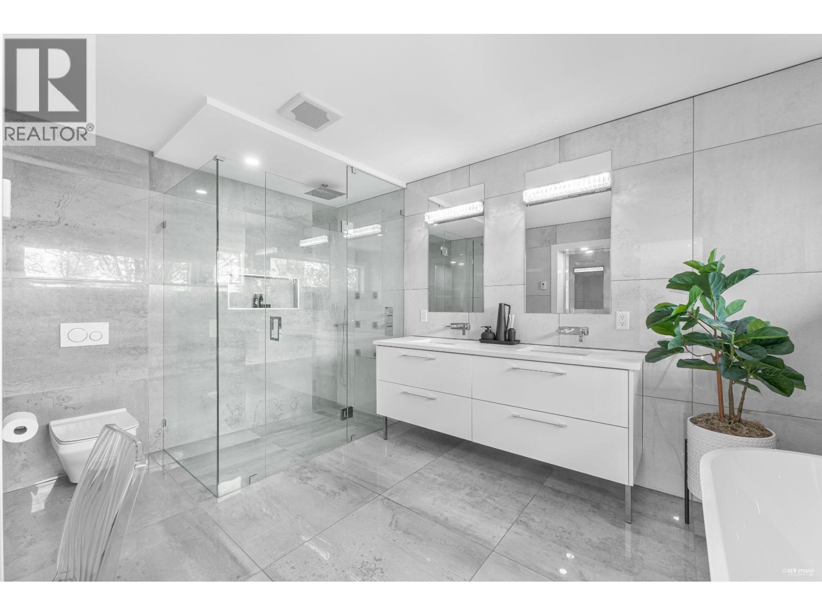 919 E 4th Street, North Vancouver, British Columbia  V7L 1K3 - Photo 22 - R3047899