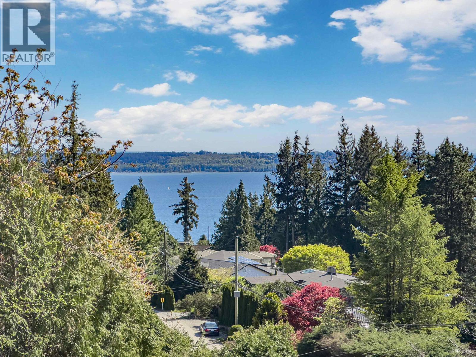 919 E 4th Street, North Vancouver, British Columbia  V7L 1K3 - Photo 26 - R3047899