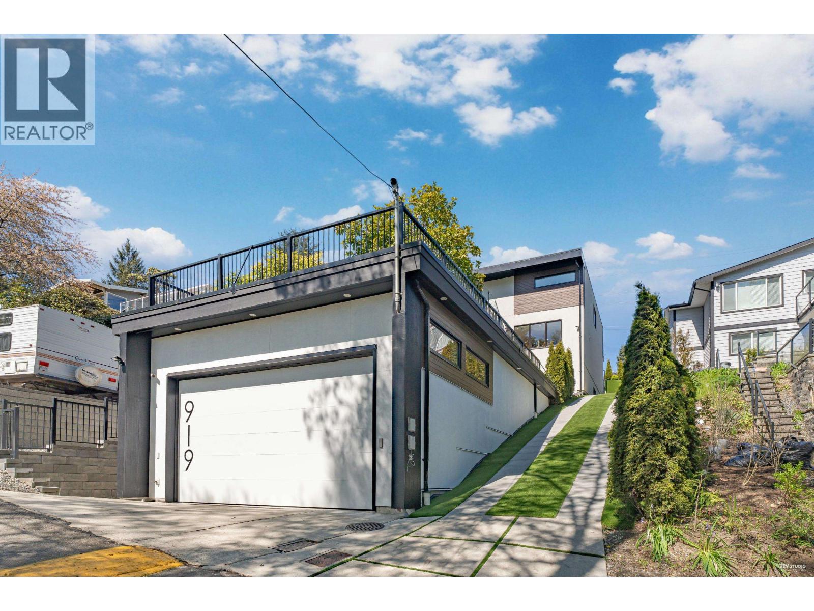 919 E 4th Street, North Vancouver, British Columbia  V7L 1K3 - Photo 37 - R3047899