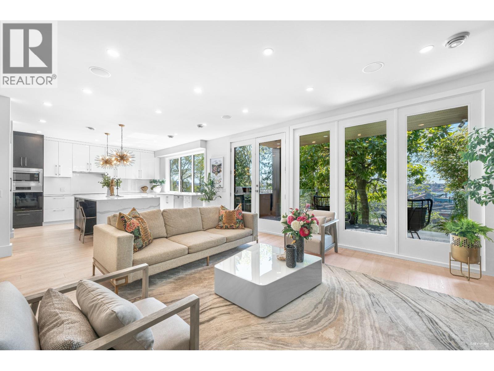 919 E 4th Street, North Vancouver, British Columbia  V7L 1K3 - Photo 6 - R3047899