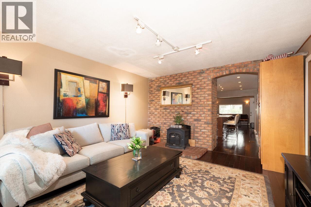 2466 Eton Street, Vancouver, British Columbia  V5K 1J5 - Photo 5 - R3047946