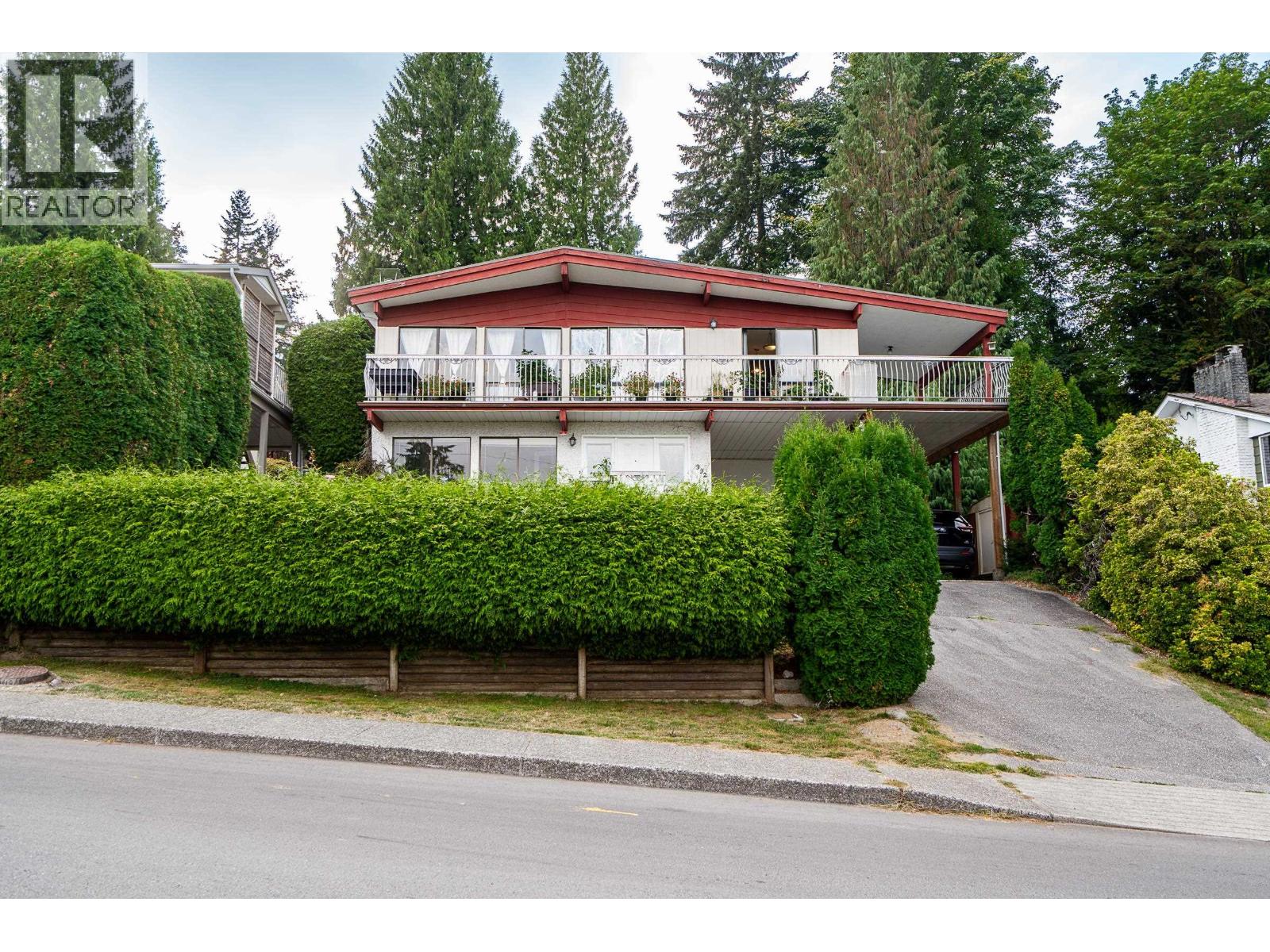 992 SADDLE STREET, Coquitlam, British Columbia
