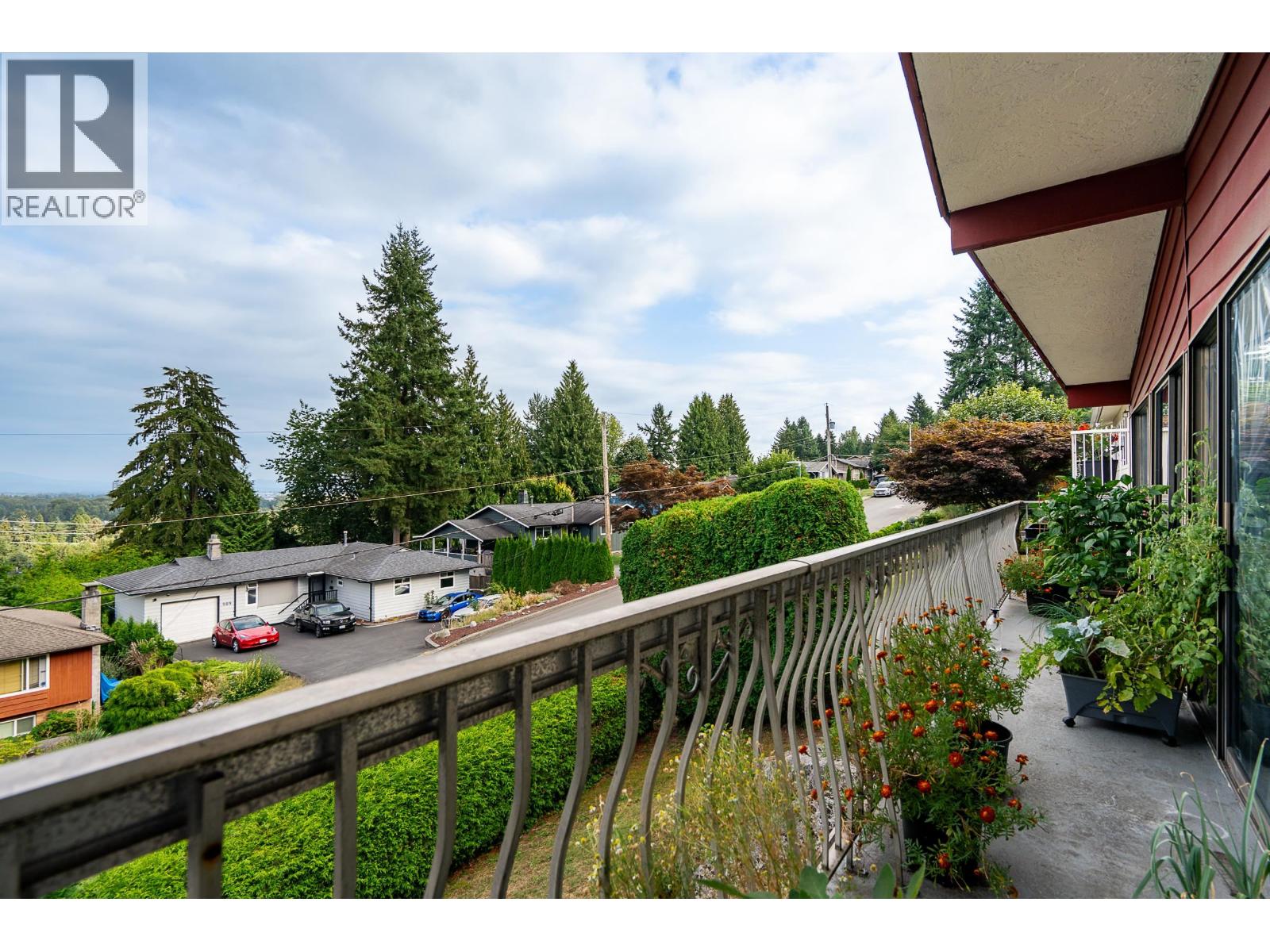 992 Saddle Street, Coquitlam, British Columbia  V3C 3N5 - Photo 12 - R3047968